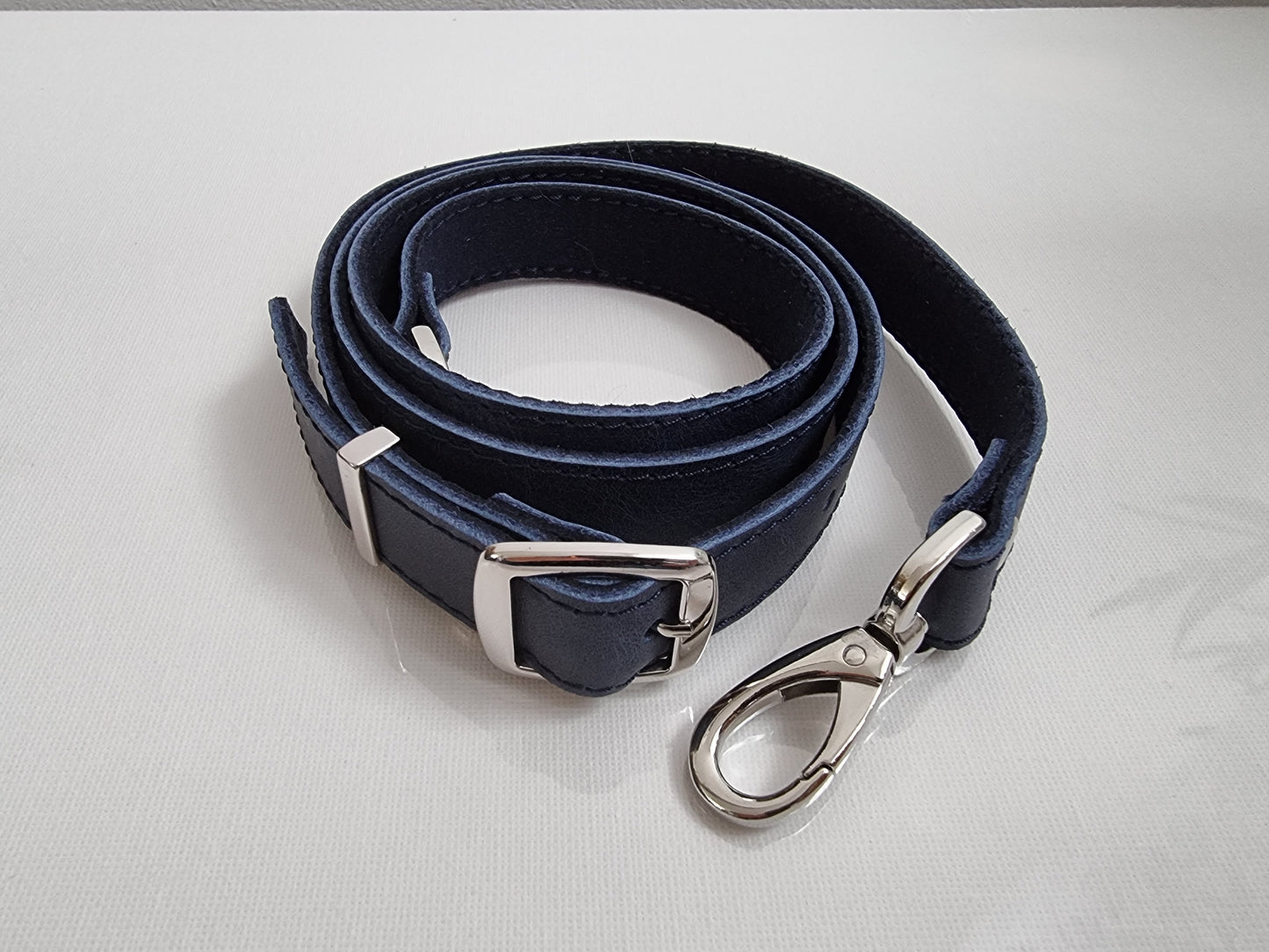 Navy blue belts (buckle)
